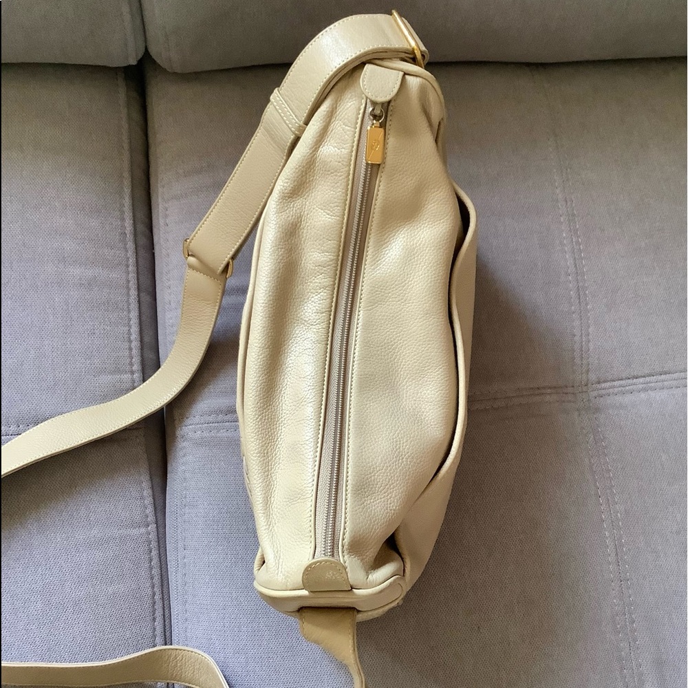 Leather GUCCI crossbody -GUC 🌼🌼🌼 - Picture 2 of 16